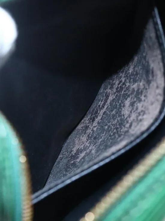 Authentic LOUIS VUITTON Epi Danube Shoulder Bag Green M45634 LV - Picture 2 of 16